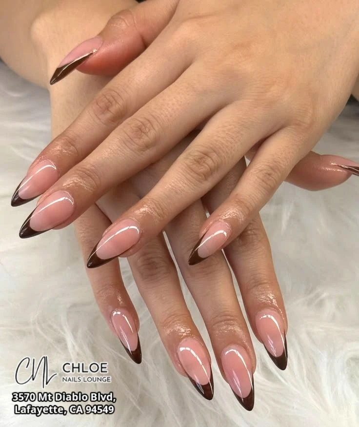 Chloe nails lounge